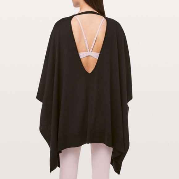 NWT lululemon Free To Coast Wrap in Black - Picture 2 of 9